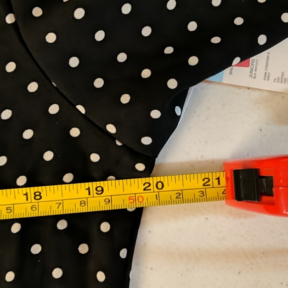 New Bongo women's black blouse with white polka dots buttons in back size med - Picture 4 of 5